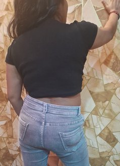 Varsha Hot College Girl - puta in New Delhi Photo 14 of 15