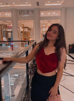 Varsha Independent Model - puta in Dubai Photo 2 of 4