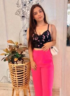 Varsha Independent Model - escort in Dubai Photo 2 of 3