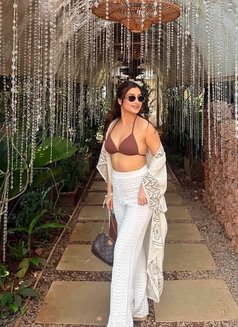 Varsha - escort in Mumbai Photo 3 of 3