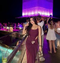 Varsha - escort in Dubai Photo 2 of 6