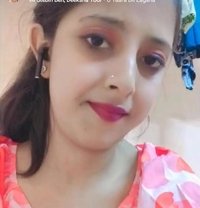 Varsha (Real Meet and Cam Show) - puta in Hyderabad