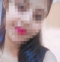 Varsha (Real Meet and Cam Show) - puta in Pune