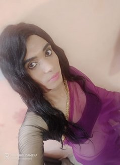 Varsha Roy - Acompañantes transexual in Mumbai Photo 2 of 9