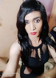 Varsha Roy - Acompañantes transexual in Mumbai Photo 3 of 9