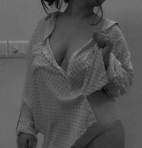 Varsha Sawhney - escort in Noida