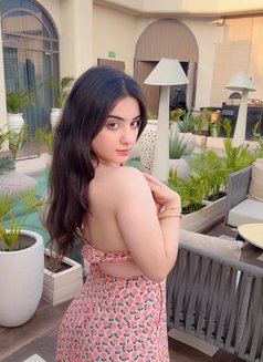 Varsha Sharma - escort in Abu Dhabi Photo 4 of 5