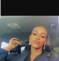 Carmilla - Transsexual escort in Nairobi