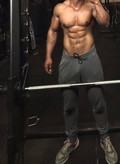 Varun - Male escort in Chennai Photo 6 of 7