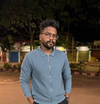 Varun - Transsexual escort in Bangalore