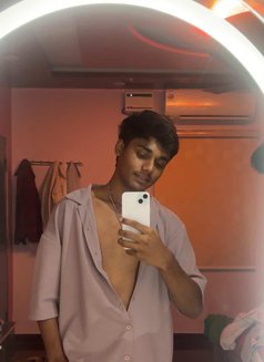 Varun - Male adult performer in Chennai Photo 1 of 2