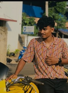 Varun - Male escort in Kochi Photo 1 of 1