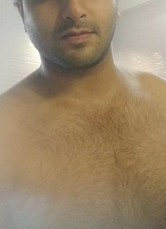 Varun - Intérprete masculino de adultos in Mumbai Photo 5 of 5