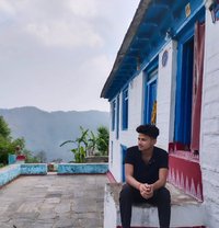 Varun - Male escort in Noida