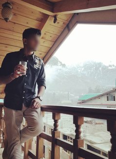 Varun - Male escort in New Delhi Photo 2 of 3