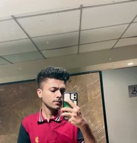 Varun - Male escort in Pune