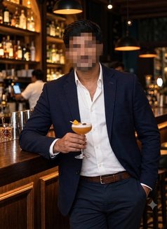 Varun - Educate, Sensible, Discrete - Male escort in Hyderabad Photo 1 of 3