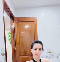 Varya - puta in Da Nang