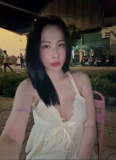 Varya - puta in Da Nang Photo 1 of 5