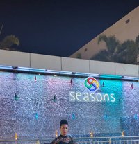 Vaxeana - Acompañantes transexual in Pune