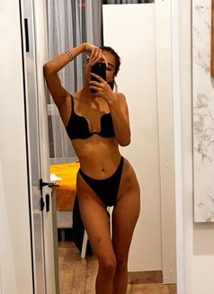 Vazira - escort in Bangkok Photo 9 of 10