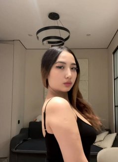 Vazira - escort in Dubai Photo 5 of 6