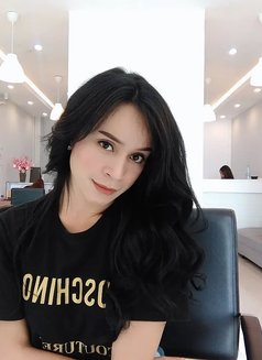 Vechan Ts. Available Now - Transsexual escort in Bali Photo 16 of 16