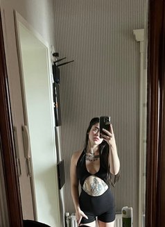 Veda - escort in Dubai Photo 2 of 8