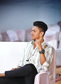 Vedant Dohale - Male escort in Mumbai Photo 2 of 4