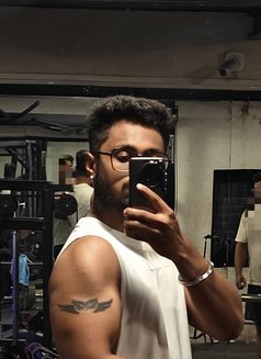 Vedant - Acompañantes masculino in Mumbai Photo 2 of 3