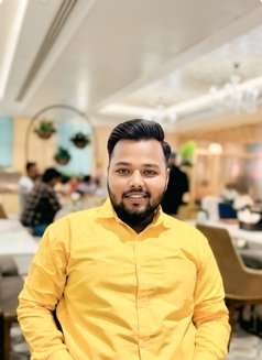 Vedant - Male escort in New Delhi Photo 2 of 5