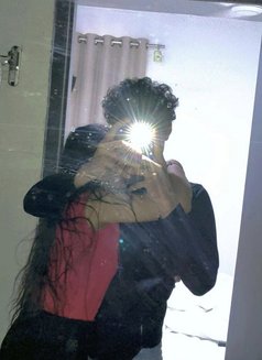 Vedant Kharadi - Male escort in Pune Photo 3 of 4