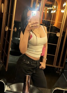 Vedika - escort in Mumbai Photo 2 of 3