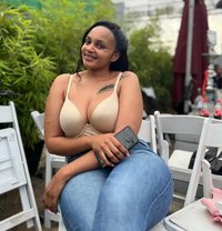 Vee - escort in Nairobi