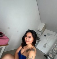 Vee - escort in Manila