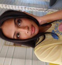 Vee - escort in Manila