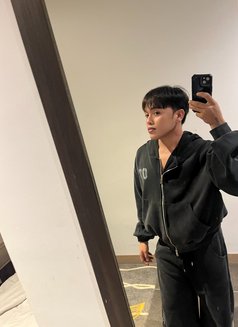 Vee - Male companion in Ho Chi Minh City Photo 3 of 7