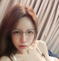 Vee Hot ! - puta in Tokyo Photo 1 of 7