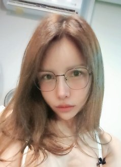 Vee Hot ! - escort in Tokyo Photo 2 of 7