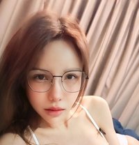 Vee Hot ! - escort in Tokyo