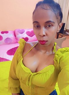 Vero - escort in Chennai Photo 3 of 3