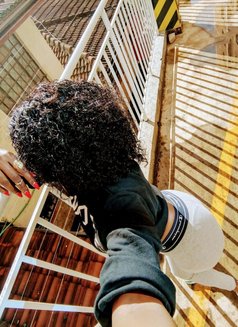 Vee - puta in Nairobi Photo 2 of 4