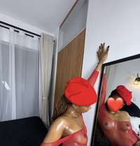 Vee - escort in Nairobi