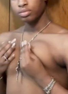 Vee - Acompañantes transexual in Nairobi Photo 6 of 6