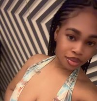 Vee - escort in Abuja