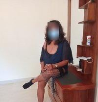 Veena CAM & Gfe Girl Friend Experience - escort in Colombo