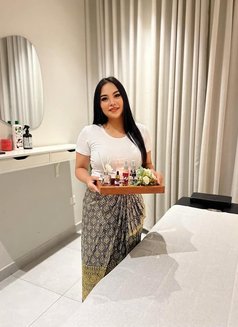 Veena professional massage therapist - puta in Riyadh Photo 8 of 8