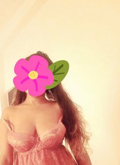 Veena - masseuse in Colombo Photo 6 of 6