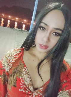 Ruhee - Transsexual escort in Muscat Photo 1 of 3