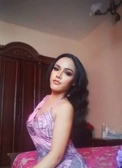 Tharina - Transsexual escort in Muscat Photo 1 of 4